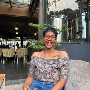 Meet your Posher, Samara